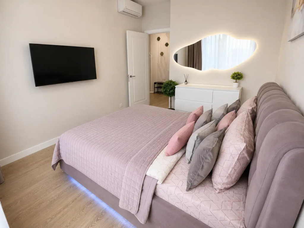 Sovremennaya U Mescherskogo Parka Flat