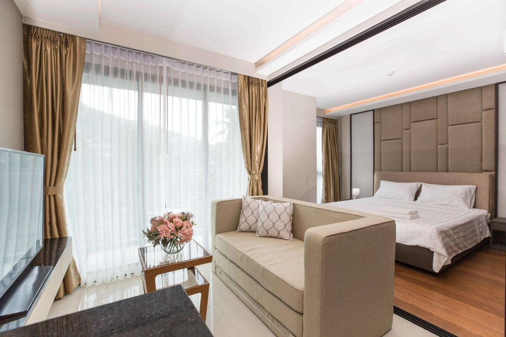 Luxury sea view apartment at Mida Grande Surin