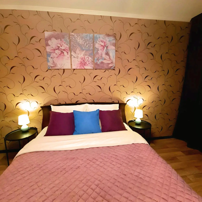 Lux  Apartments