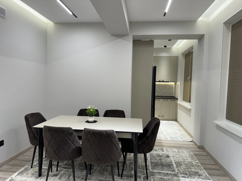 Квартира Luxury Residence by HomeLand