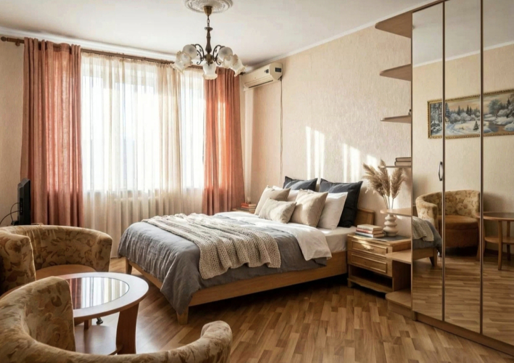 Просторные апартаменты Lora Home на Пражской