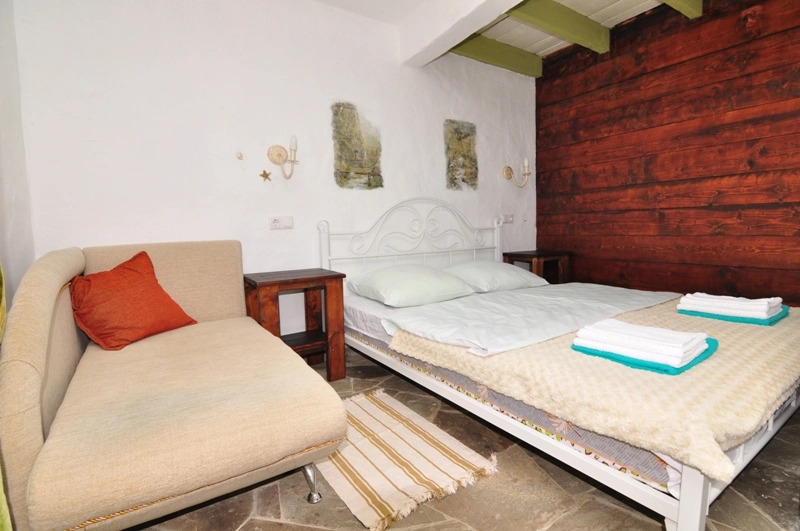 Alaku Hotel