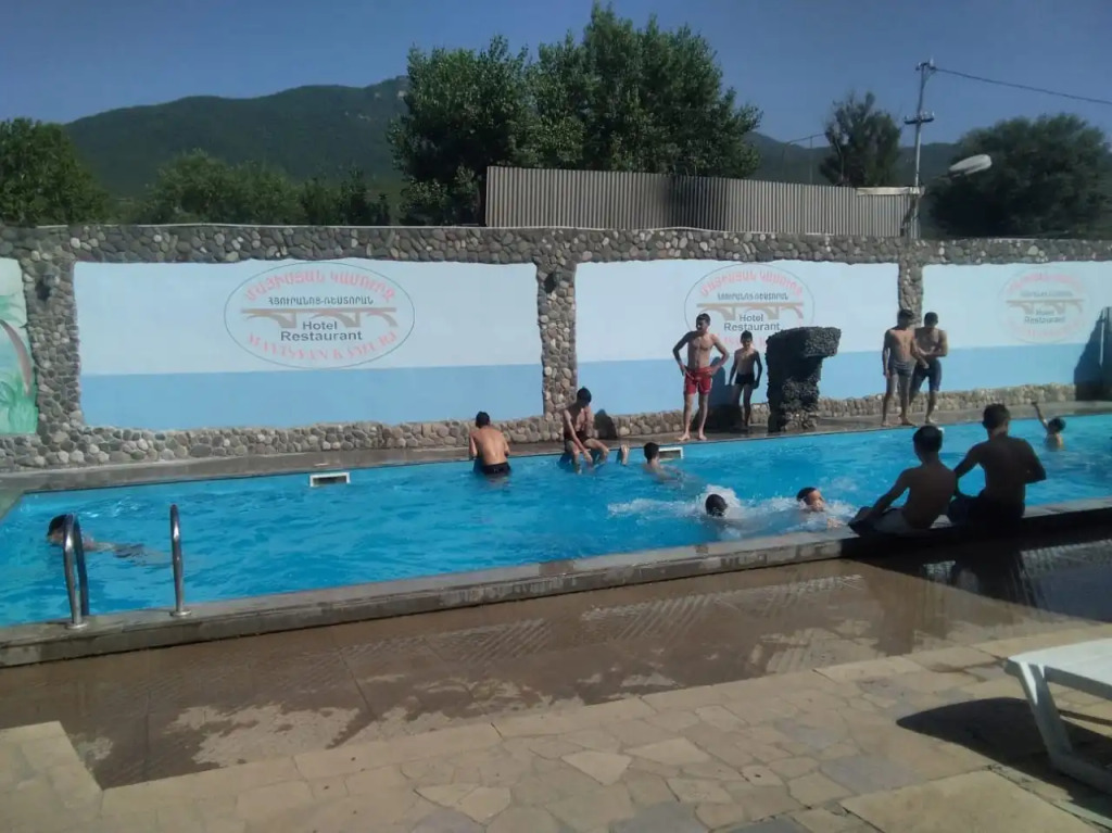 Mayisyan Kamurj Hotel