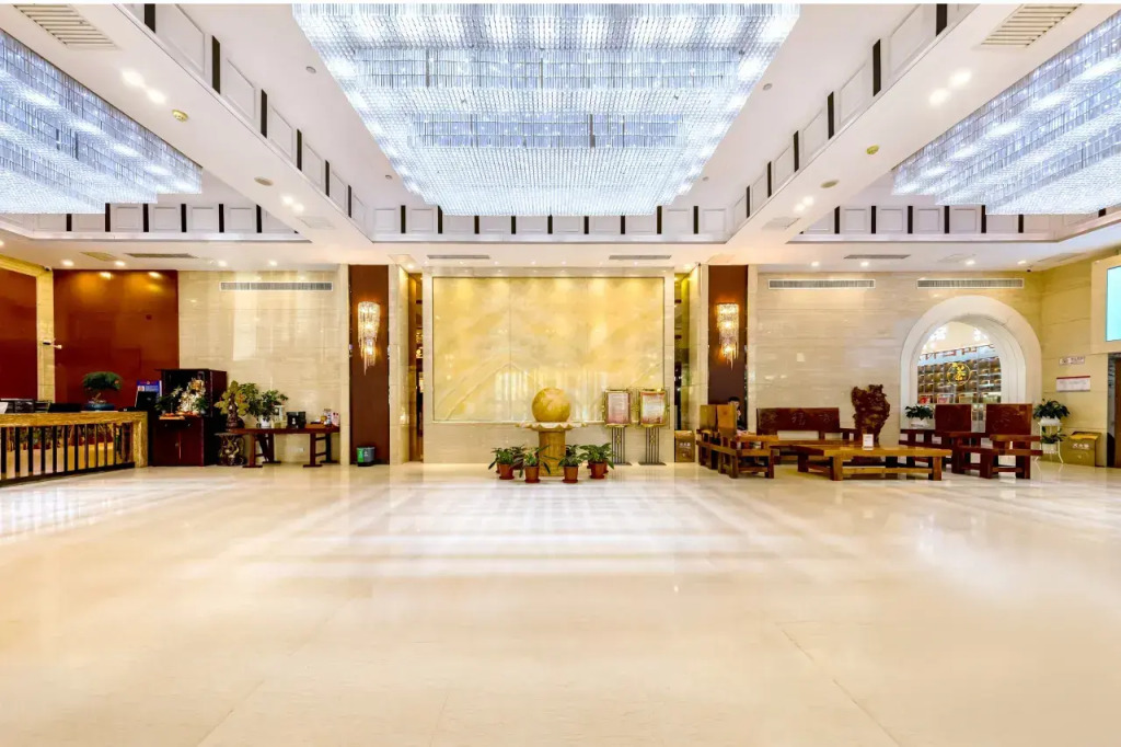 Отель Tomorrow Wuzhou Beijing West Railway Station Lize Business District