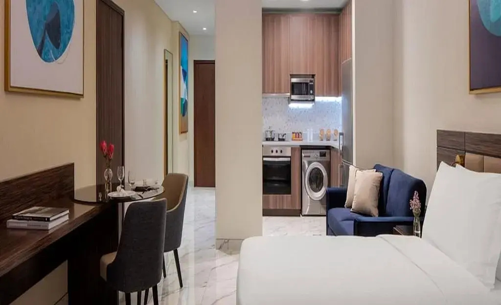 Avani Plus Palm View Dubai Hotel & Suites