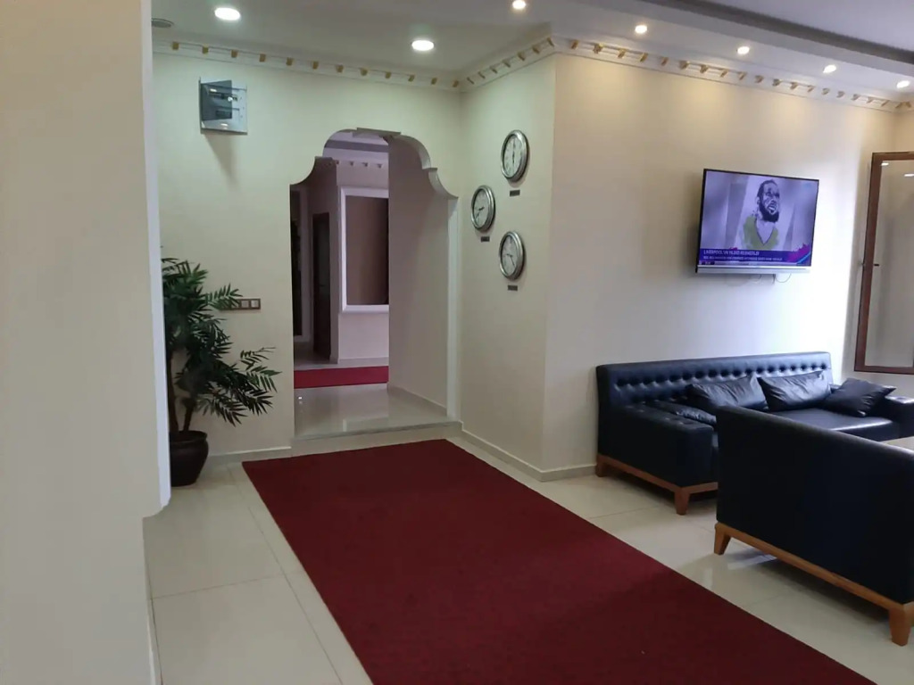 Myy Suites Apart-Hotel