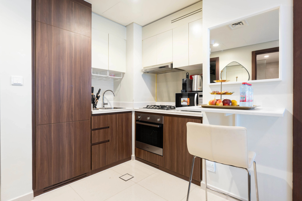Апартаменты Keyrock Chic 2BR Escape Pool & Lake View
