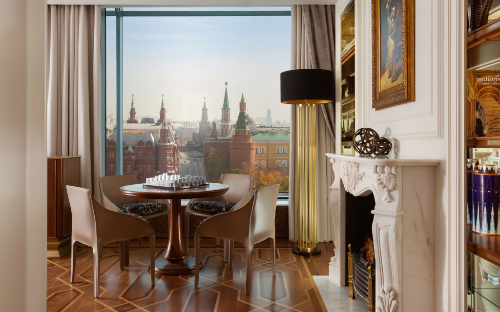 5 ★ The Carlton, Moscow
