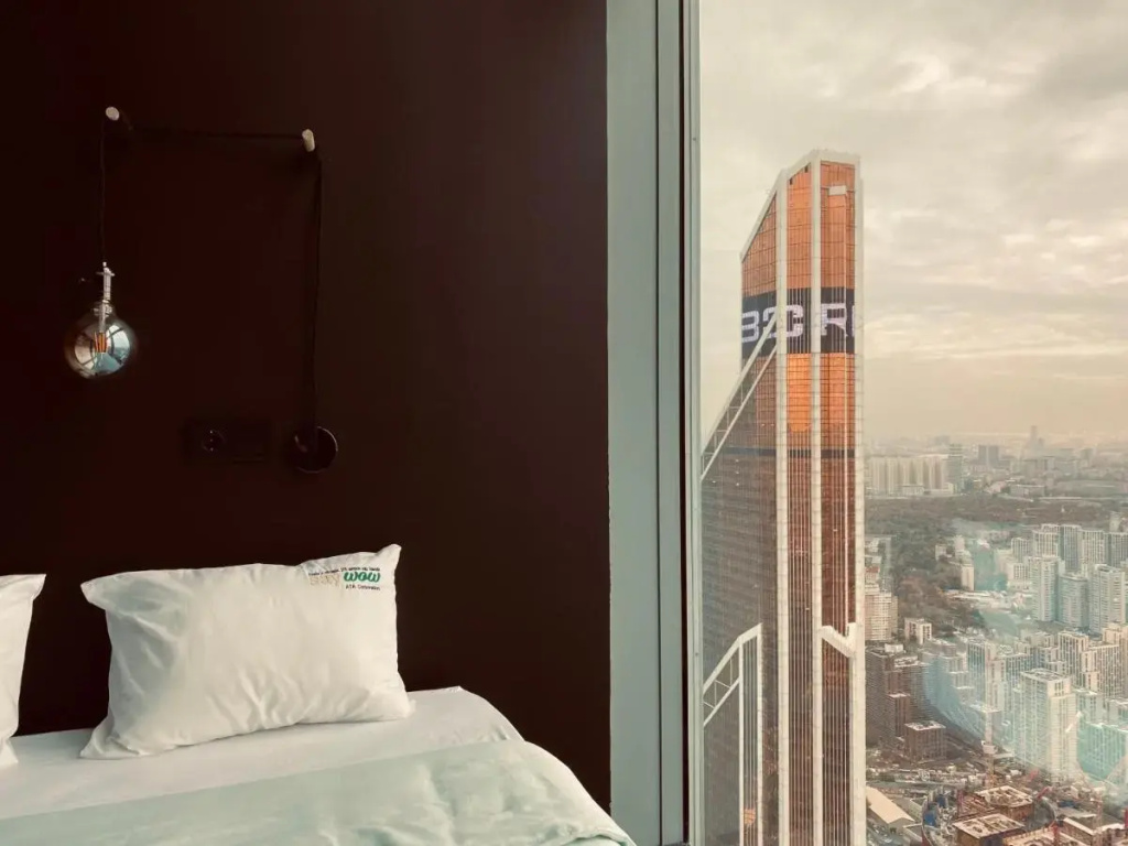 Самый высокий отель в Европе с лучшим видом на Москву - Say Wow Capsule Hotel