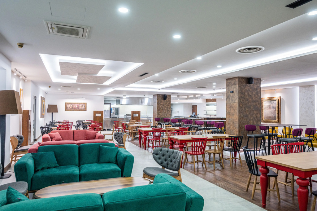 Hotel Holiday
