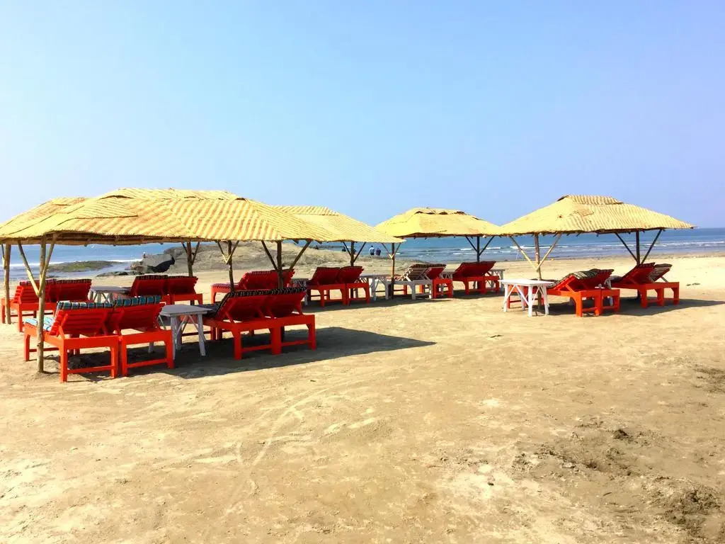 Отель Morjim Queen Beach Resort