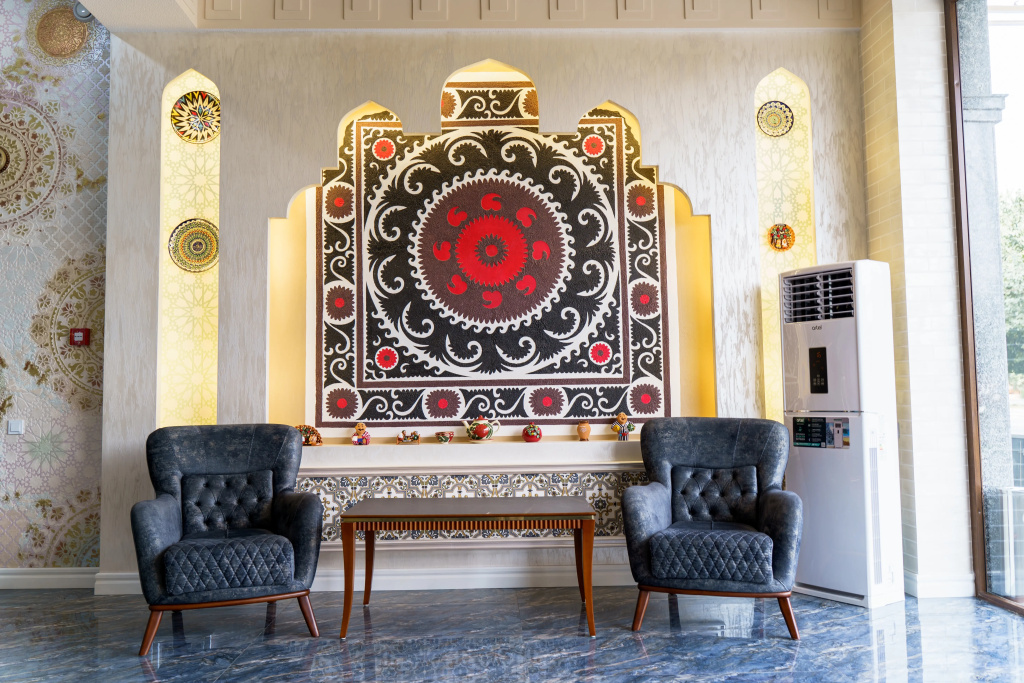 AYNIY Hotel