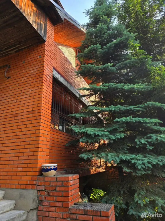 Частный дом Половина дома в уютном месте с зеленой прогулочной зоной и каналом Москва реки