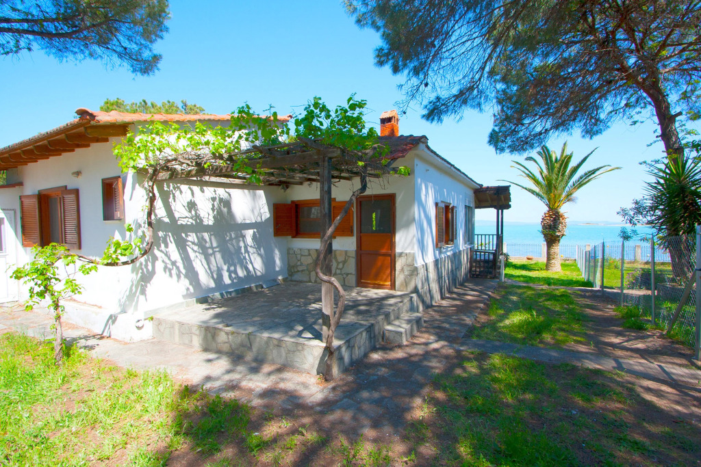 Вилла Docker BeachFront House Vourvourou