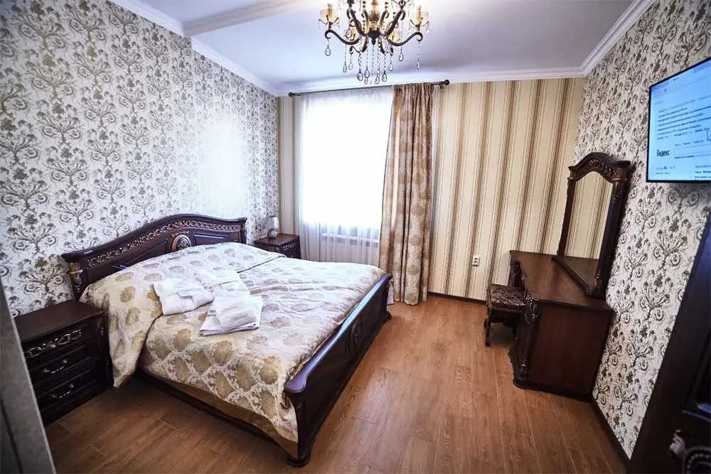 Отель Кристалл