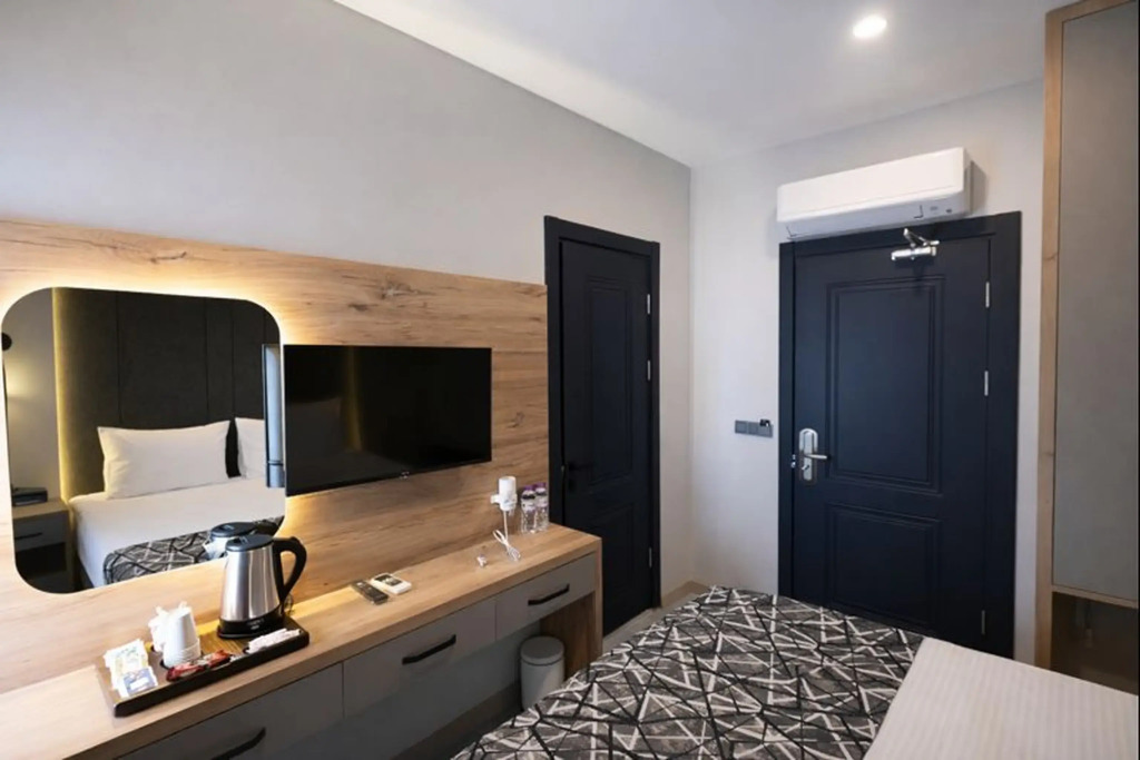 Отель Nas Corner Hotel