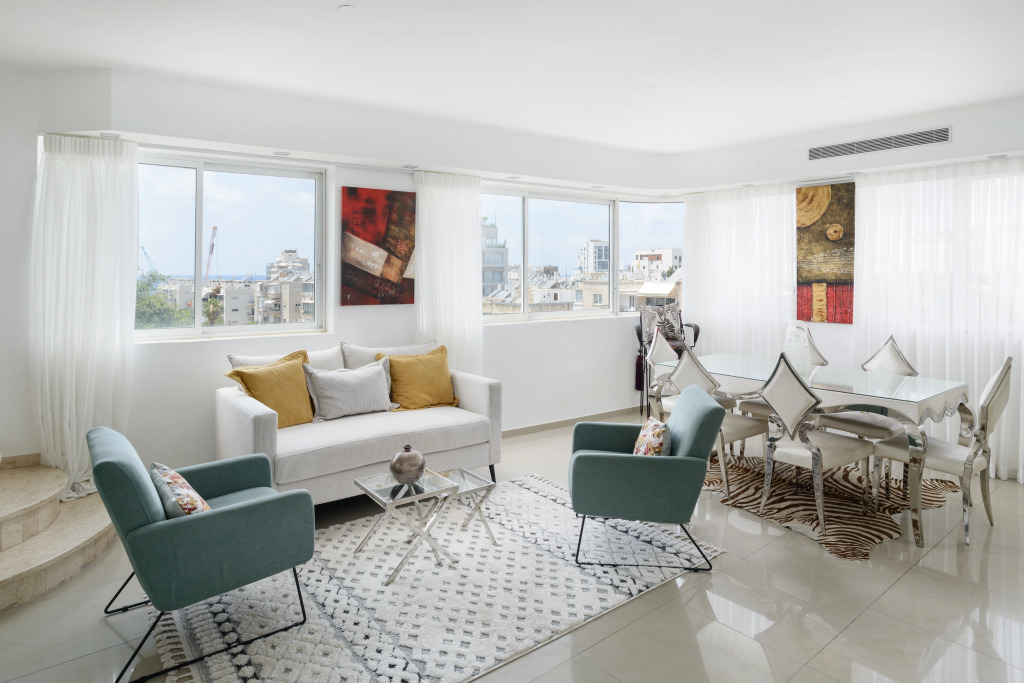 Апартаменты Penthouse with Panoramic View by FeelHome