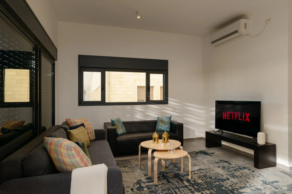 Апартаменты New & Bright 2BR with Balcony near Beach by FeelHome