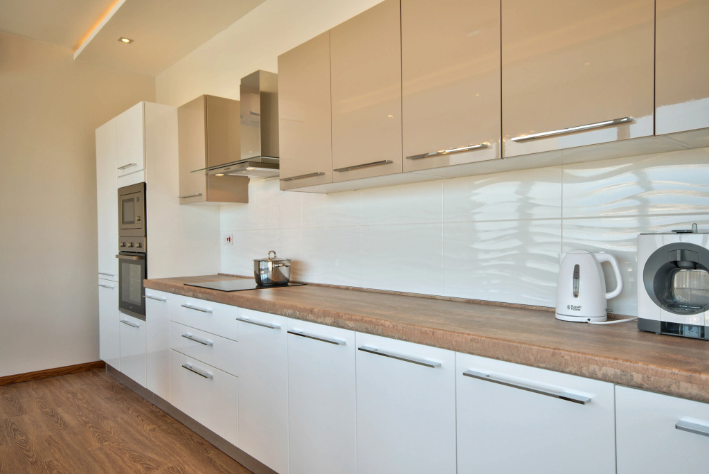 Villa Gaia - Sunset Views, Indoor Heated Pool, Sauna and Games Room