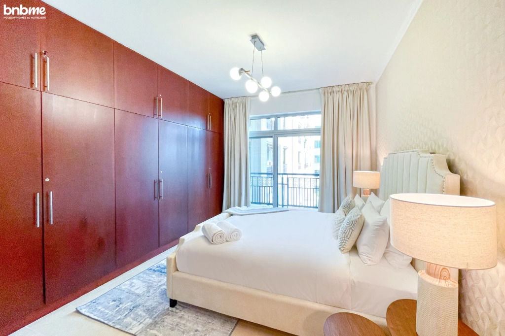 Апартаменты bnbmehomes | 2 BR Stunning Lake Views in Greens-205