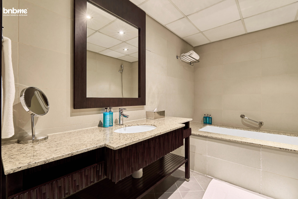 Апартаменты Bnbmehomes  Lux Living Redefined Palm Jumeirah - 507