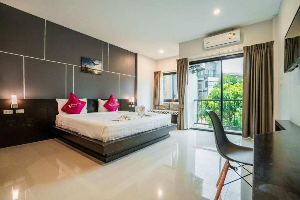 Отель Phuket Airport Place