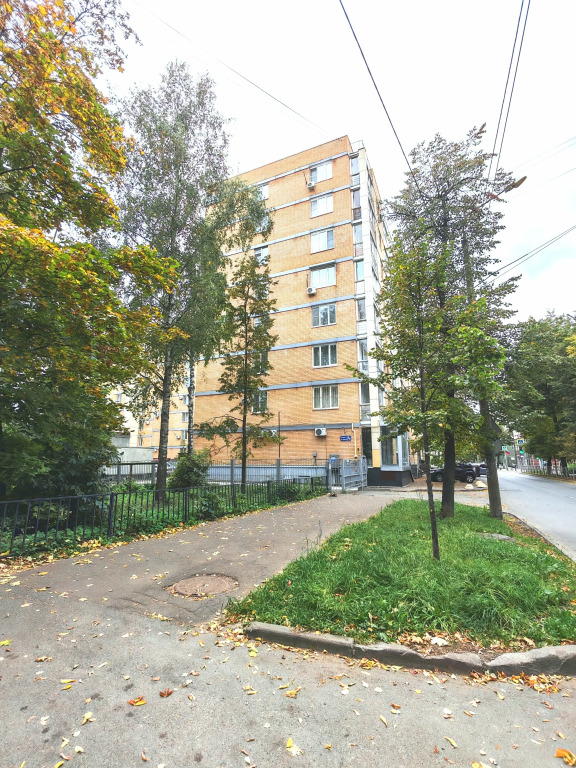 Квартира Просторная 2х-комнатная (82м) в Самом Центре с Видом на Города