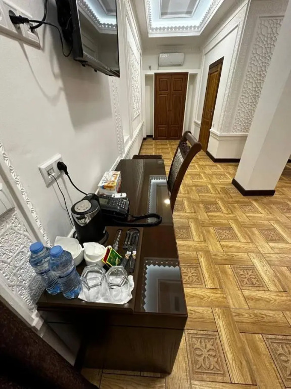 Отель Shahriston