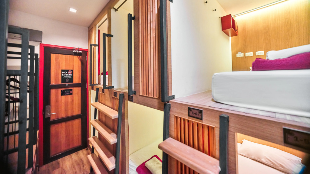 Отель Prince Theatre Heritage Stay
