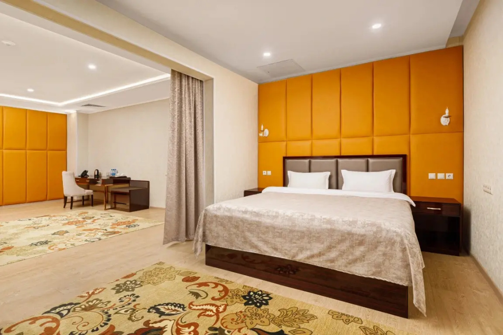Отель Кунь Лунь