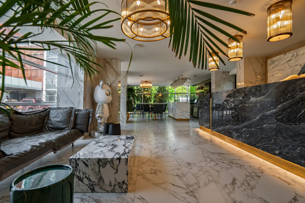 Отель BOUTIQUE HOTEL EMBARGO