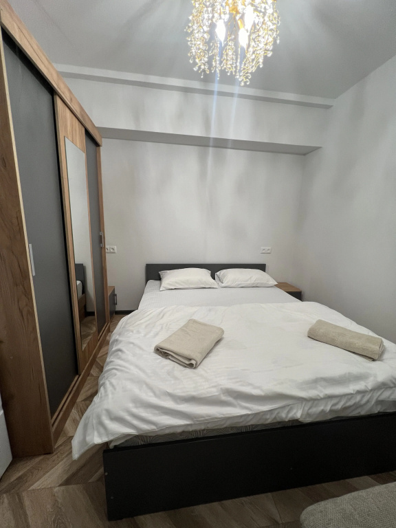 Квартира Downtown With 2 Bedrooms and 1 living room