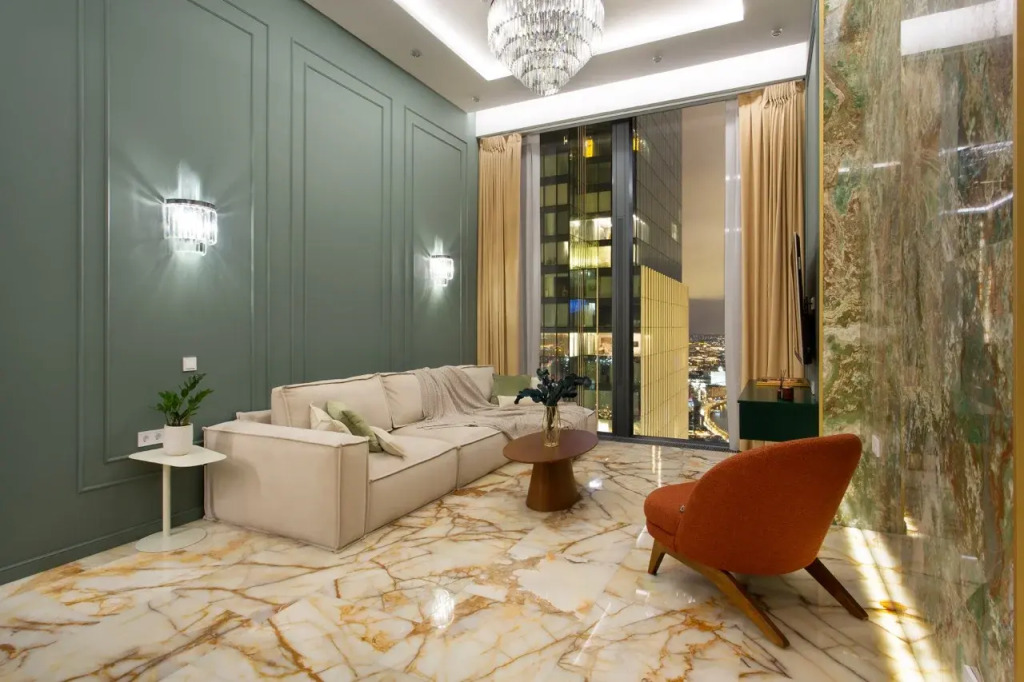 Апартаменты Sky City Moscow пентхаус-формат на 64 этаже: оникс, подсветка, панорамные окна Уникальный вид на башни и город