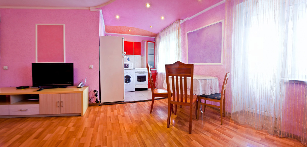 Lessor 203 Apartments