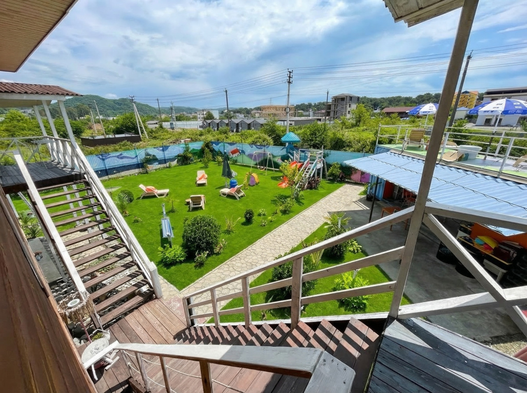 Отель Pine Beach