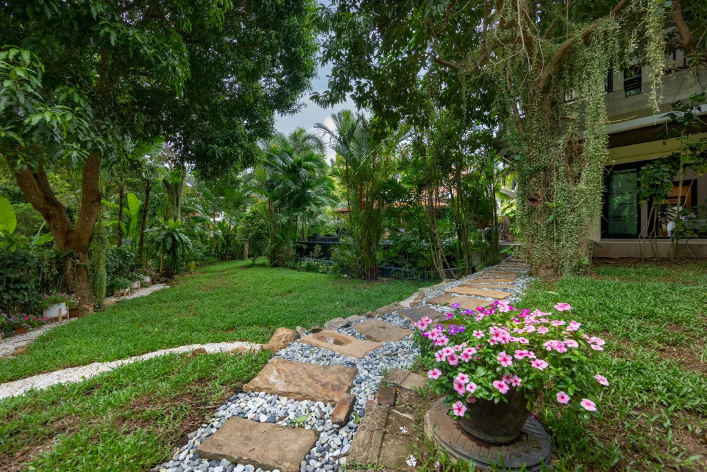 Вилла Meraya with Private Pool Near Nai Harn Beach
