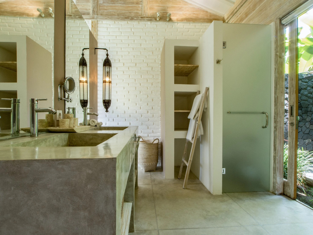 Mannao Estate by Villa Finder