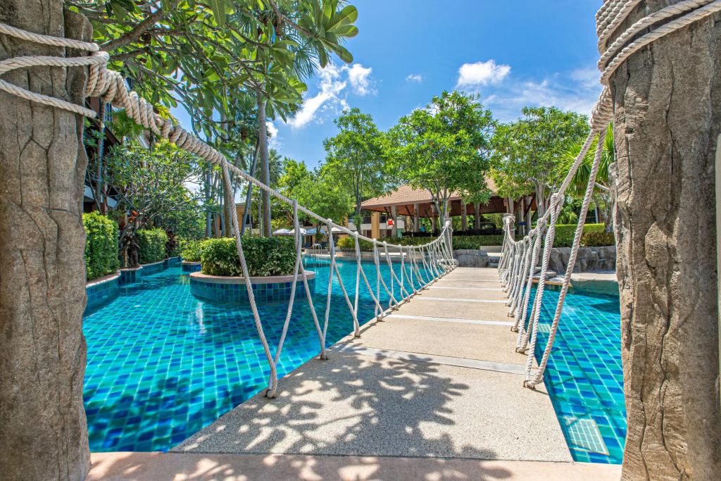 Rawai Palm Beach Resort - SHA Extra Plus