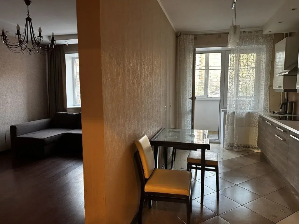 Квартира двухкомнатная на Бакалинской, 25