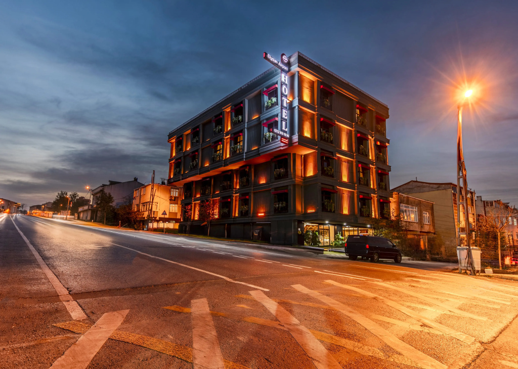 Elysian Airport Hotel & Restaurant