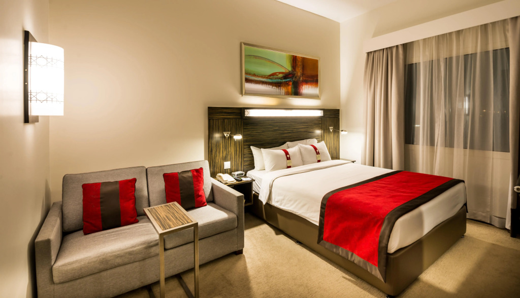 Holiday Inn Express Dubai Internet City by IHG