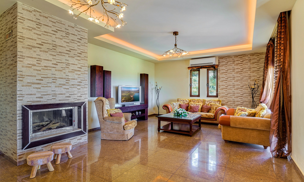 Вилла Cretan Sunny Villa Heated Pool