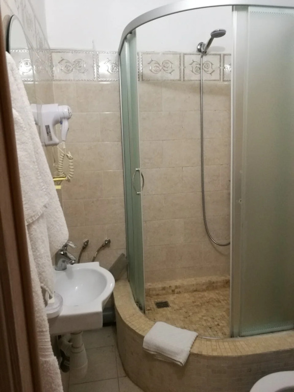 Отель Визави