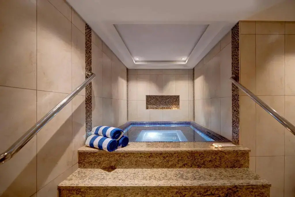 Апарт-отель Royal Continental Suites Business Bay Apart-Hotel