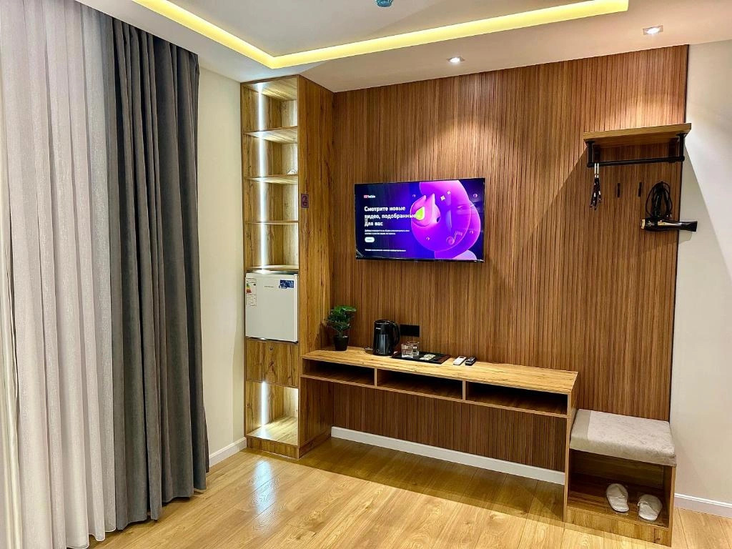 LuxoraHotel