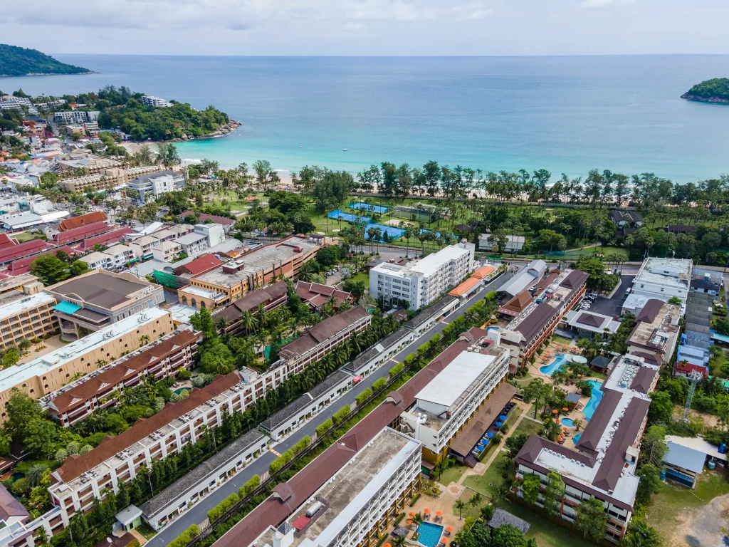 Kata Sea Breeze Resort - SHA Plus
