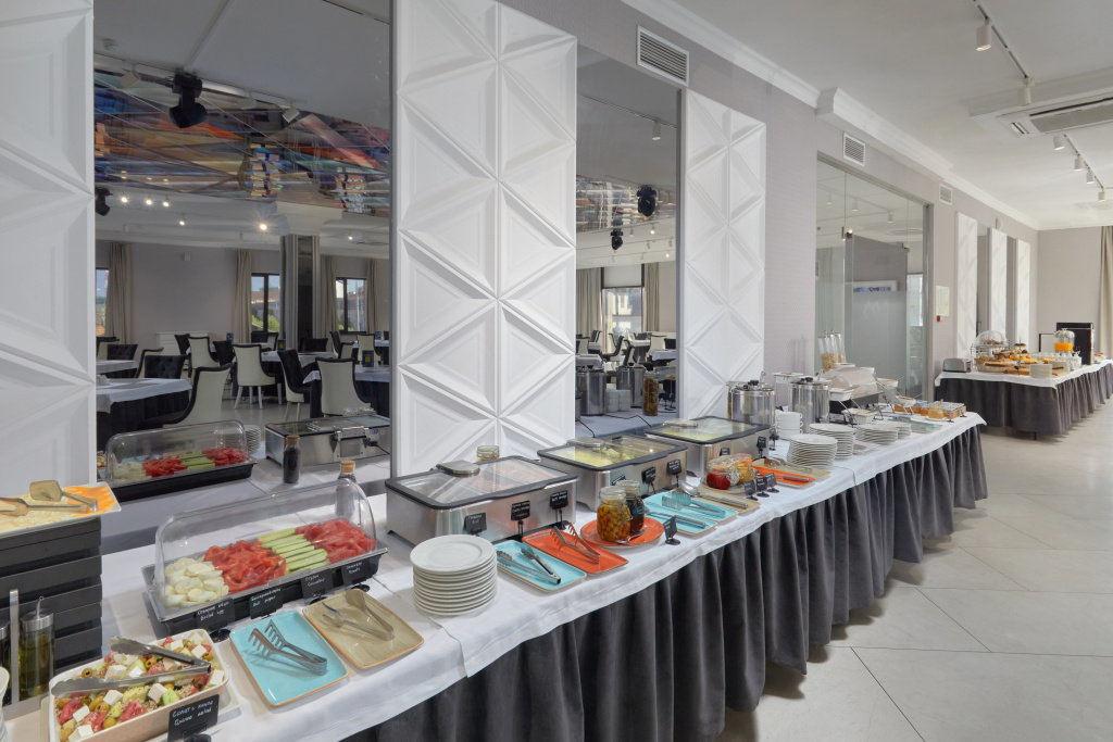 4 ★ Отель Golden Tulip Krasnodar