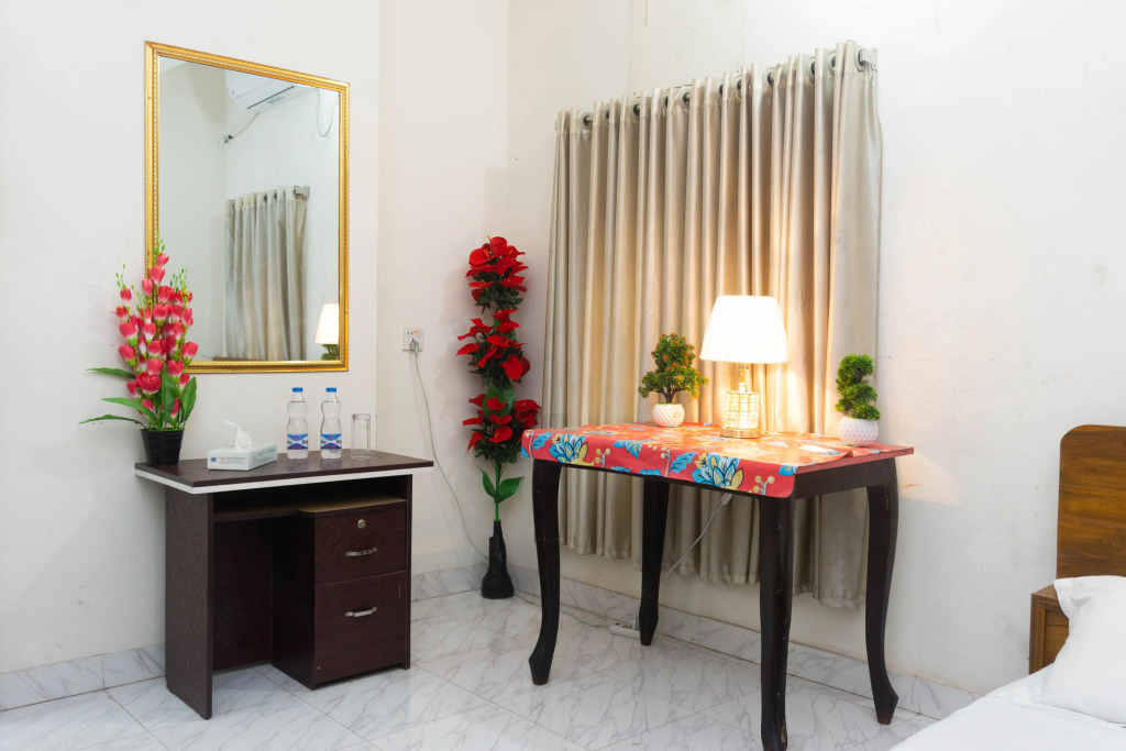 Отель White House International Residential