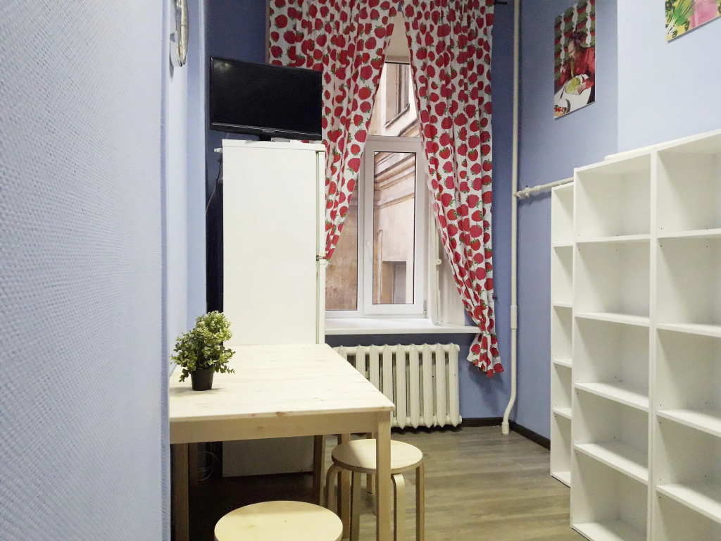 Neva Hostel