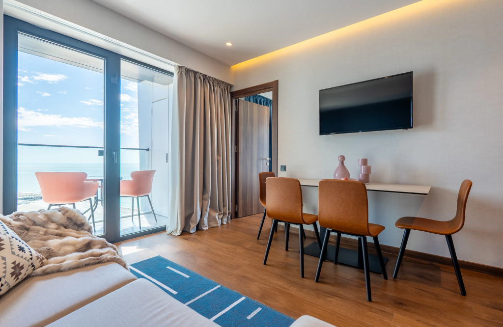 Апартаменты Beachfront with Stunning Views in Alliance Privilege